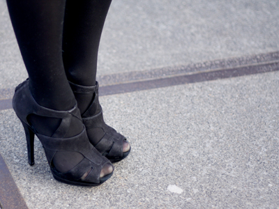 Most girls wore black heels. Why do they always wear black?!?